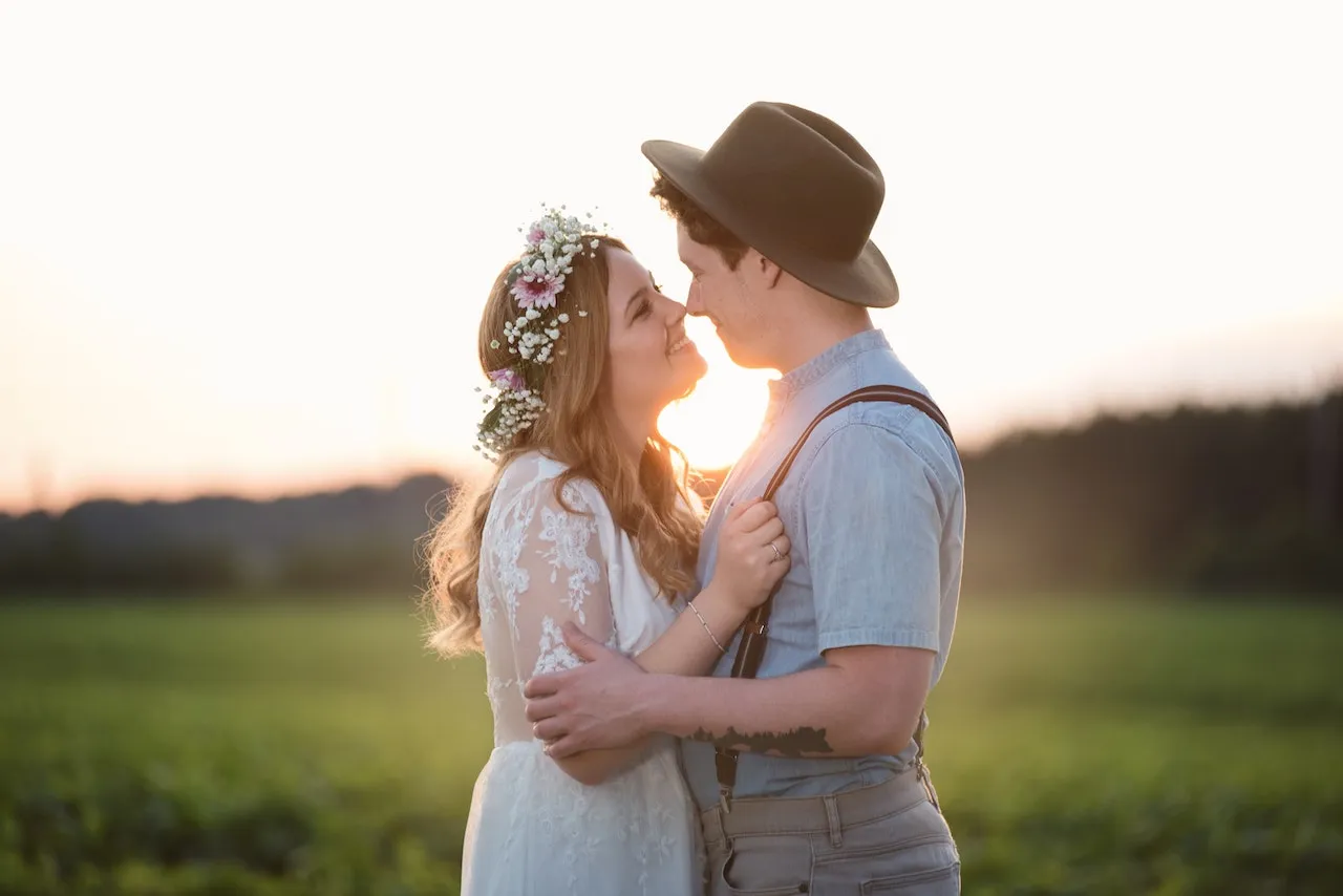 7 Suka Duka Menikahi si Pendiam yang Katanya Cool. Sweet, Tapi Ya Gitu deh~ 10