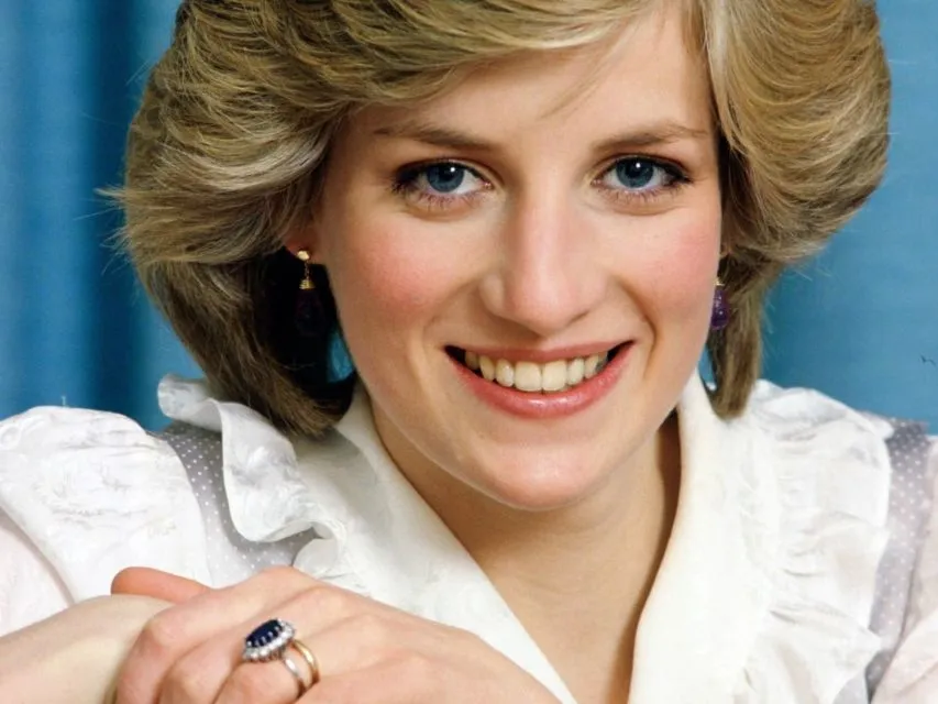 10 Protokol Royal yang Didobrak Putri Diana. Dari Urusan Pertunangan, Nikah hingga Cara Asuh Anak 12