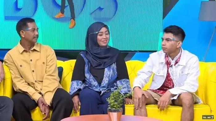 Fakta Menarik Dimas Ramadhan, Tukang Bakso Mirip Raffi Ahmad. Bermula dari Video TikTok Pembeli 9