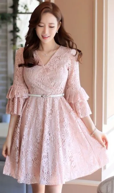 9 Dress Semi Kebaya yang Desainnya Cantik Semua. Buat Kondangan Sampai Nikahan, Bisa! 14