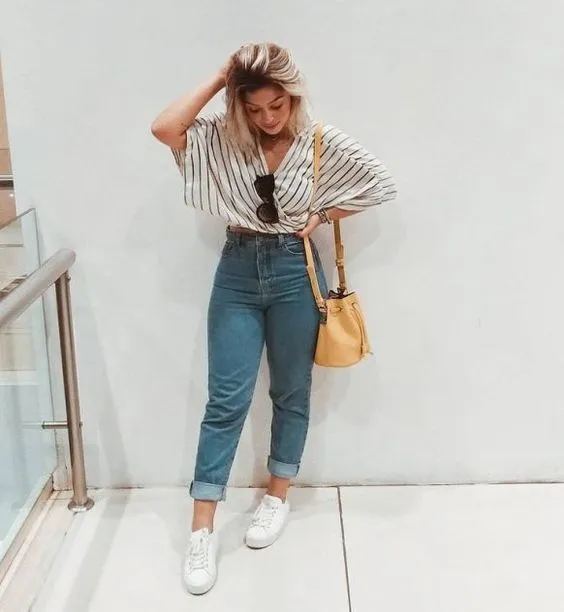 Bermodal Tas Selempang, Gaya 8 Cewek Ini Sukses Naik Level Jadi Lebih Cantik! 12
