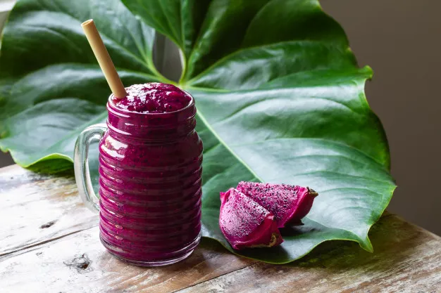 7 Olahan Cantik Buah Naga yang Menggiurkan dan Sedap Dipandang. Ada Es Sorbet Juga Camilan 10