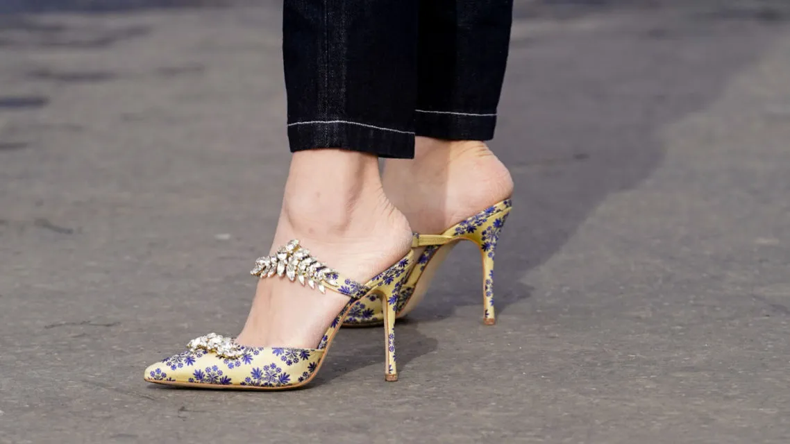 Keputusan Cewek Berpostur Tinggi Pakai High Heels yang Bikin Bingung. Nggak Salah, tapi buat Apa? 5
