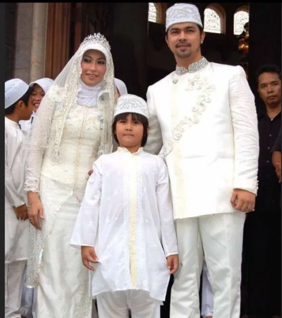 5 Ciri Khas Tren Pernikahan Tahun 2000-an. Begini tuh Udah Mewah Banget lo Rasanya~ 9