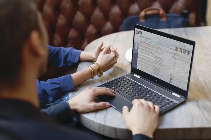 6 Langkah Cerdas Kredit Laptop bagi Mahasiswa. Cicilan Aman, Uang Jajan Nggak Ludes di Jalan 9