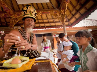 Mengulik 5 Tradisi Kelahiran Bayi dari Berbagai Daerah di Indonesia. Ada Tradisi Moana Juga~ 8