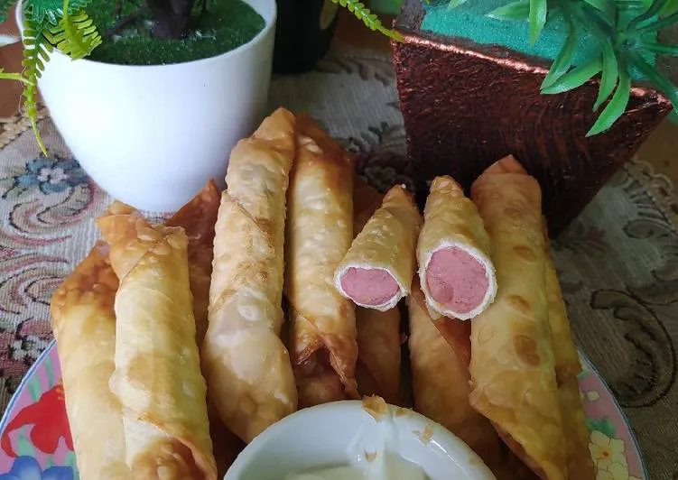 7 Resep Gorengan dari Kulit Pangsit. Tinggal Gulung Lalu Cemplang-Cemplung ke Minyak Panas 8
