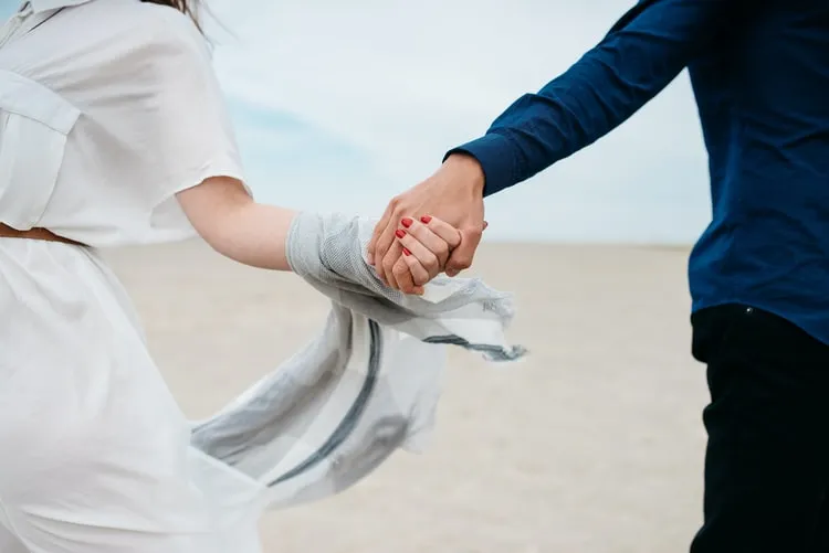 8 Kalimat Bahasa Inggris yang Bisa Dicetak di Undangan Nikah 10
