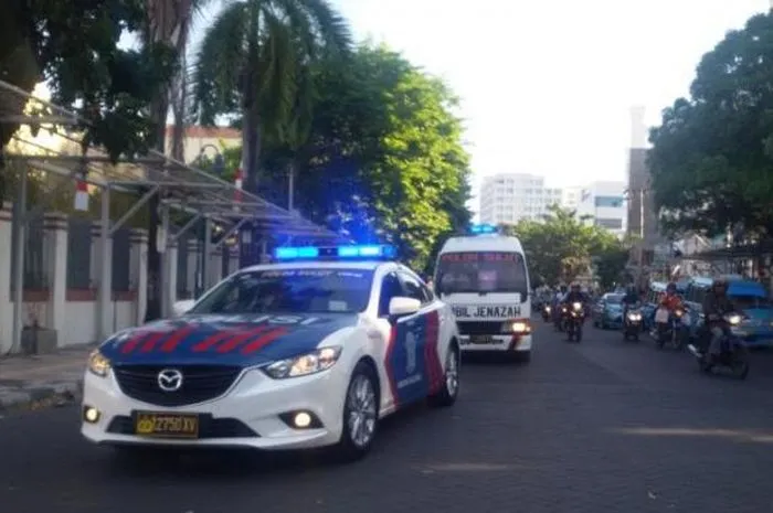 5 Kendaraan Prioritas yang Harus Didahulukan Menurut Undang-Undang. Konvoi Klub Motor Termasuk Nggak? 9