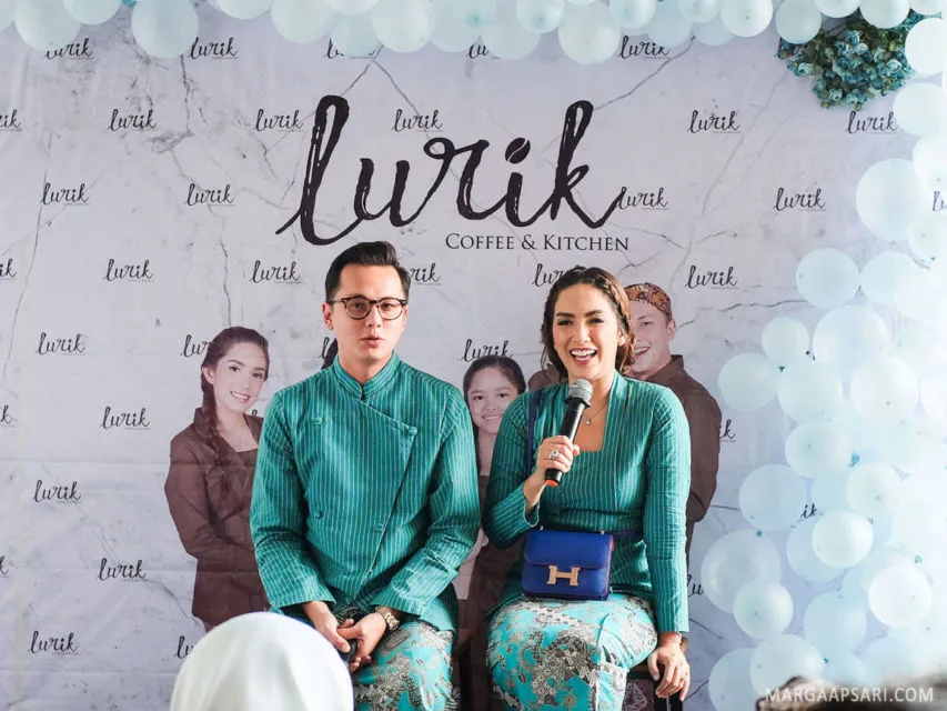 Bangun Bisnis Bersama, 8 Pasangan Artis ini Makin Sukses dan Kompak. Bisa Ditiru nih! 15