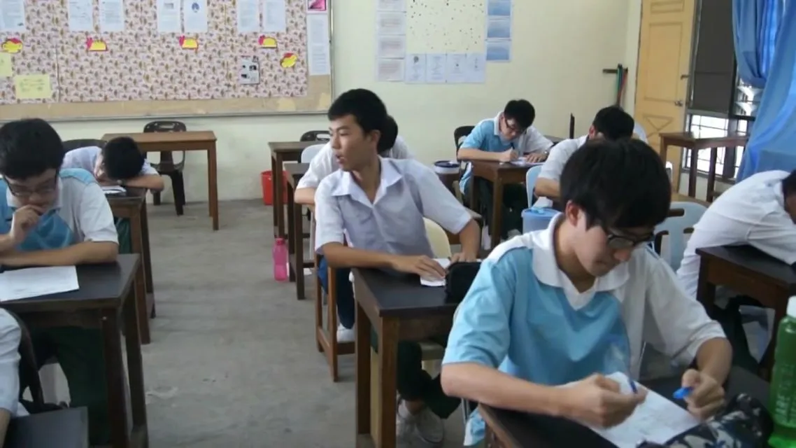 Deretan Tipe Guru Zaman Sekolah Saat Jadi Pengawas Ujian di Kelas. Mana yang Paling Serem? 10