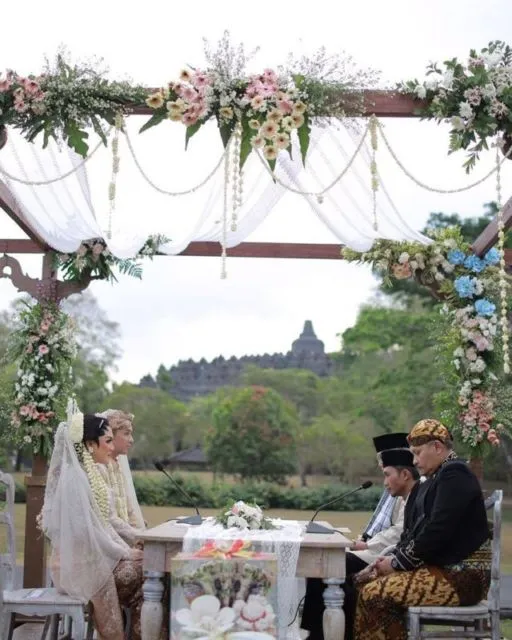 6 Lokasi Pernikahan Artis Komplet dengan Biayanya. Bukan di Hotel Melulu Ternyata~ 10