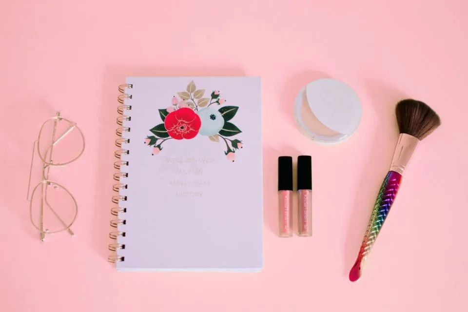 4 Tujuan Cewek Berdandan Selain Jadi Cantik. Buat Cowok, Tolong Pahami Lagi! 7