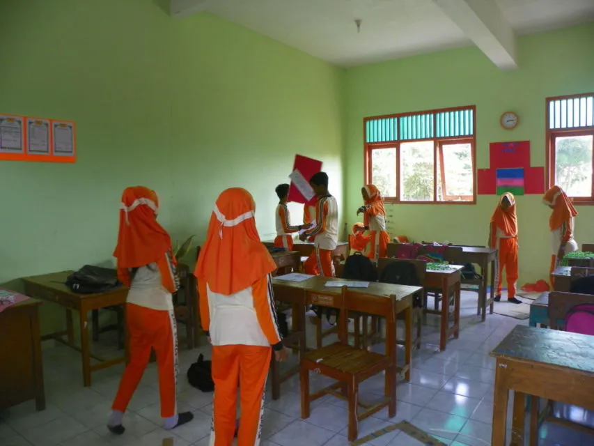 Tingkat Kerajinan Anak SD Ketika Dapat Jatah Piket. Kamu Dulu Termasuk yang Mana nih? 5