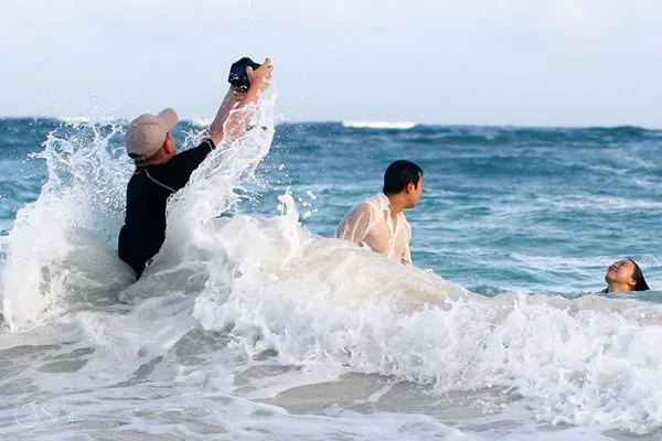 10 Potret Perjuangan Gigih Para Fotografer Pre-wedding. Rela Jungkir Balik Demi Hasil Terbaik! 19