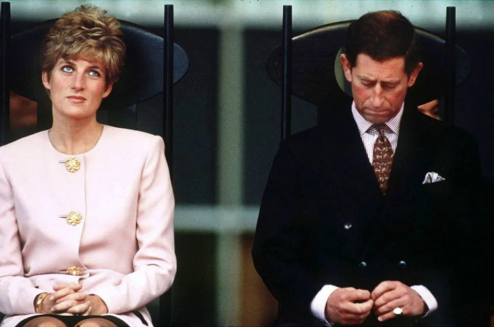 10 Protokol Royal yang Didobrak Putri Diana. Dari Urusan Pertunangan, Nikah hingga Cara Asuh Anak 20