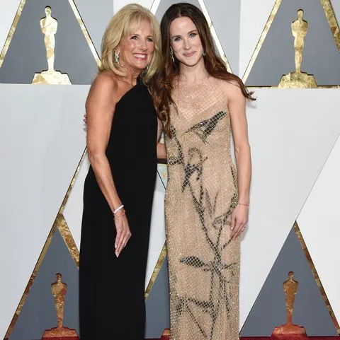 Kenalan Sama Ashley Biden, Putri Joe Biden yang Gayanya Super Sederhana tapi Memesona 10