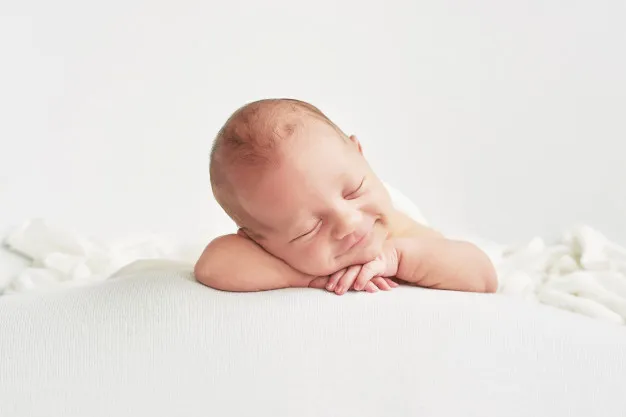 Kenapa Ya Bayi Bisa Tersenyum Saat Tidur? Simak Fakta dan Penjelasan Medisnya! 5