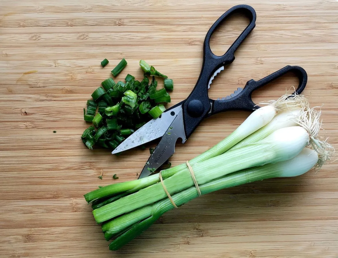 Soal Menyoal Gunting di Meja Makan dan Dapur Orang Korea, Kok Lebih Sering Dipakai daripada Pisau? 9