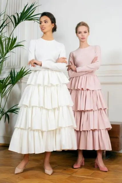9 Model Ruffle Dress Aneka Warna Buat ke Kondangan. Siap Tampil Beda Nih! 18