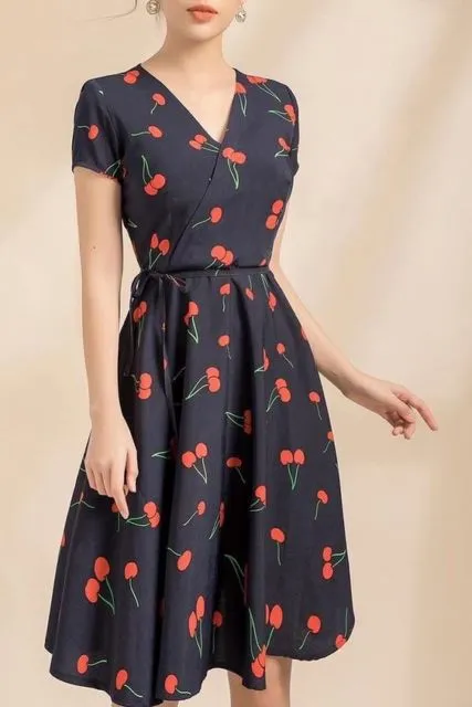 5 Alasan Kenapa Para Cewek Suka dengan Dress Bermotif Buah Hingga Bunga. Apa Kamu Juga? 9
