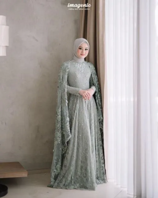 7 Panduan Praktis Pilih Kebaya Lamaran untuk si Kurus. Jadi Lebih Proporsional Seketika~ 14