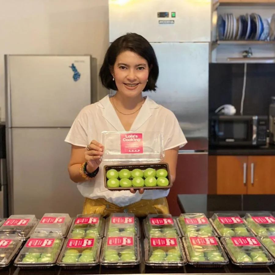 Bukan Restoran, 7 Artis ini Pilih Konsep Warteg untuk Jualan Kuliner. Udah Pernah Nyoba? 14