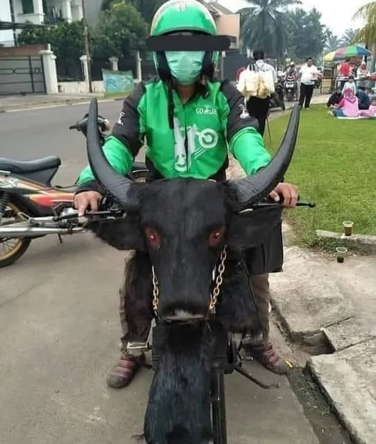 11 Bukti Bahwa Driver Ojol Adalah Manusia Serba Bisa, Setia Kawan, dan Ada di Mana-Mana. Gokil! 21