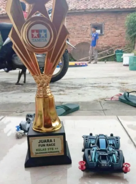 11 Piala Kocak dari Lomba yang Sebenarnya Nggak Penting-Penting Amat. Juara Nggak Bikin Bangga 20
