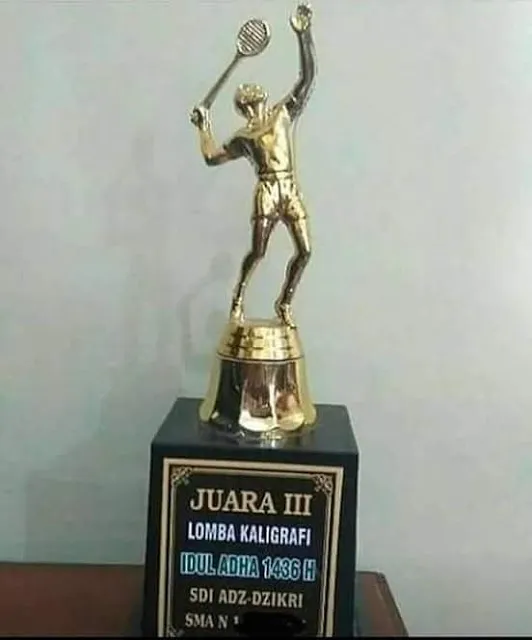 11 Piala Kocak dari Lomba yang Sebenarnya Nggak Penting-Penting Amat. Juara Nggak Bikin Bangga 18