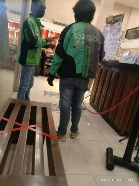 11 Bukti Bahwa Driver Ojol Adalah Manusia Serba Bisa, Setia Kawan, dan Ada di Mana-Mana. Gokil! 19