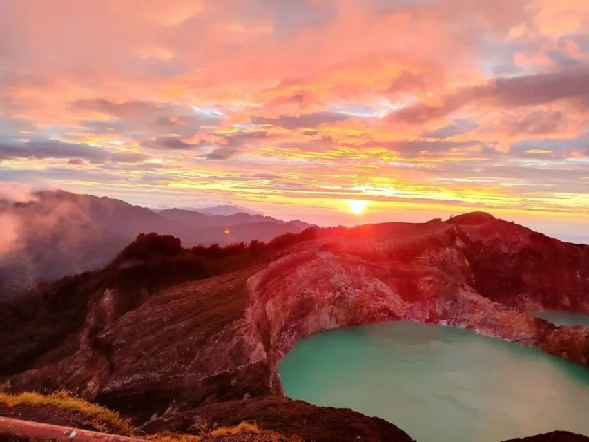 6 Destinasi Wisata Nusa Tenggara Timur yang Nggak Kalah Indah dan Keren dari Labuan Bajo 4