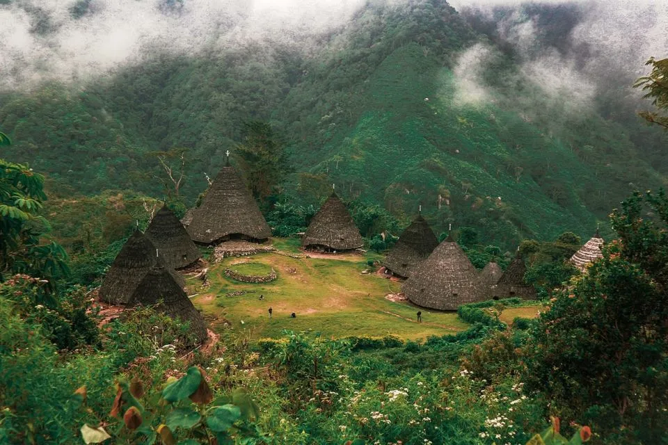 6 Destinasi Wisata Nusa Tenggara Timur yang Nggak Kalah Indah dan Keren dari Labuan Bajo 6