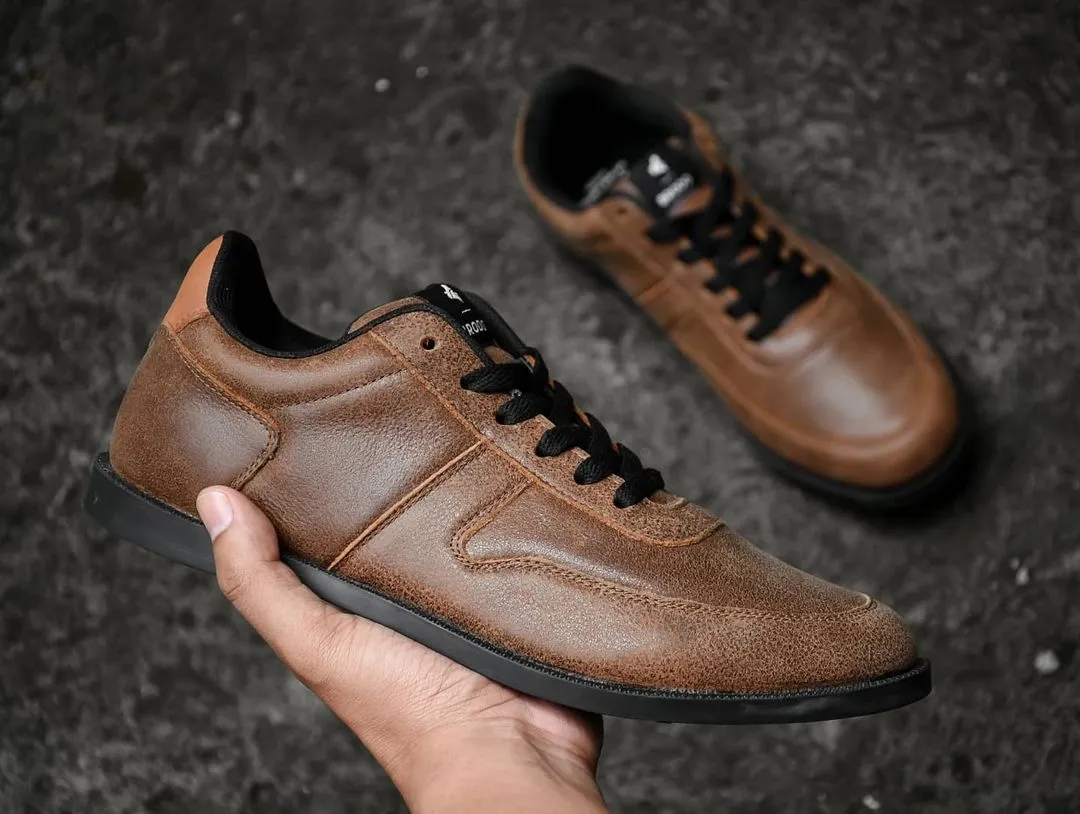 8 Rekomendasi Sepatu Kulit Pria yang Kece Parah Desainnya. Ada yang Berbahan Kulit Nabati! 9