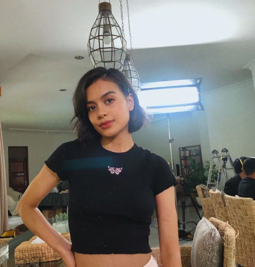 Karena Berbagai Alasan, 8 Artis ini Sempat Vakum dari Instagram. Terbaru Aurel Hermansyah 13