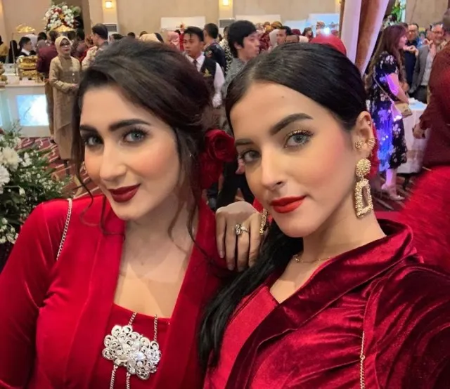 Deretan Artis yang Ternyata Punya Hubungan Keluarga. Jarang Ada yang Tahu 14