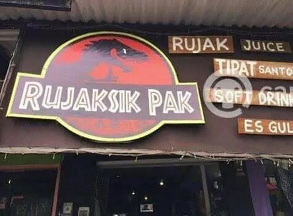 11 Potret Kocak Nama Warung yang Terinspirasi dari Judul Film. Biar Mudah Diingat Kali, ya? 17