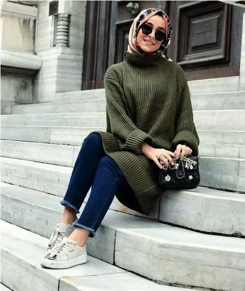 5 Mix and Match Tunik Berbahan Rajut Terbaik Sepanjang Tahun 2020. Mana Favoritmu? 10