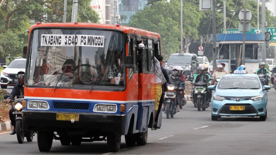 Meski Selalu Bikin Ngeri, Pengalaman Naik Metromini Selalu Sukses Bikin Bernostalgia. Membekas! 2