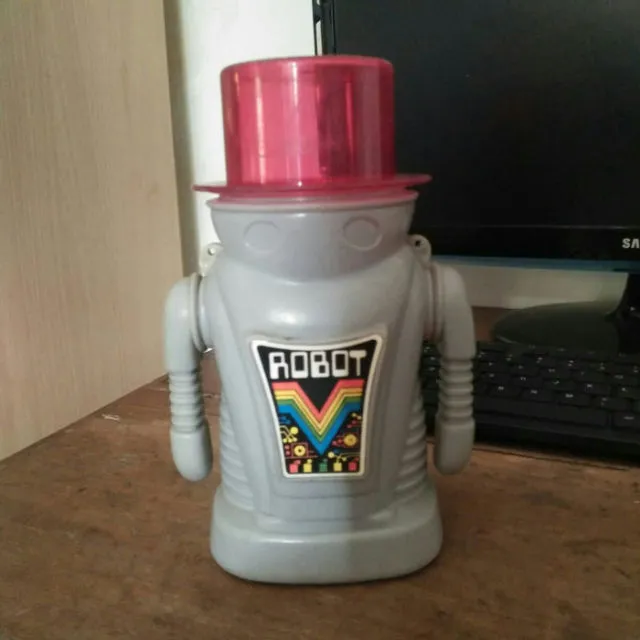 Sebelum Era Corkcicle, Deretan Botol Minum Legendaris ini Ngetren Pada Masanya 16