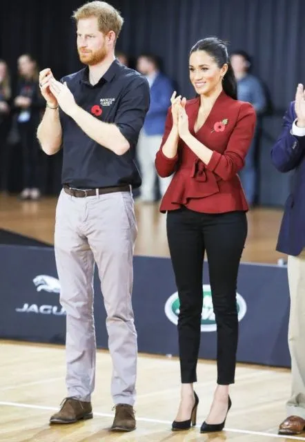 8 Momen Ini Membuktikan Kalau Penampilan Meghan Markle dan Prince Harry Itu Serasi Abis! 12