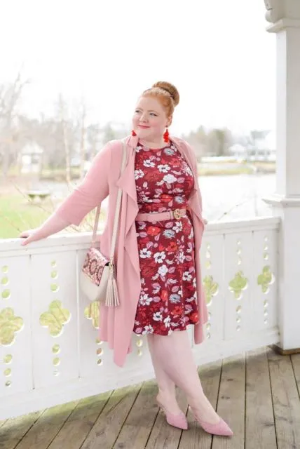 Liz, Fashion Blogger Bertubuh Curvy yang Percaya Diri dengan Aneka Dress Berwarna. Layak Ditiru! 17