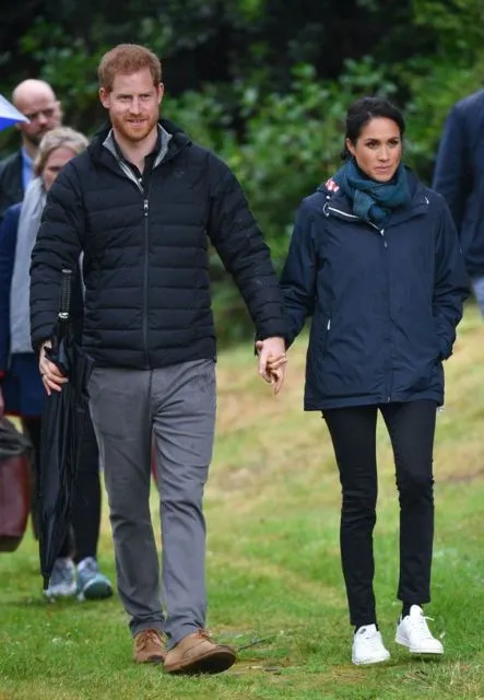 8 Momen Ini Membuktikan Kalau Penampilan Meghan Markle dan Prince Harry Itu Serasi Abis! 10