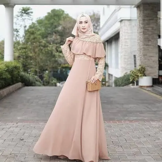 Mewah tapi Simpel, Ini 8 Kebaya Bernuansa Emas Buat Hijabers Demi Menyambut 2021! 10