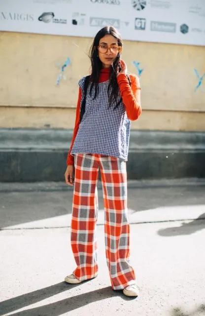 Di Luar Nalar! Ini 9 Desain Busana Bermotif Kotak yang Bakal Merajai Pasar Fashion 14