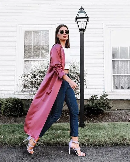 Feminin dan Nggak Norak, Ini 5 Trik Tampil Cantik dengan Busana Bernuansa Pink! 10