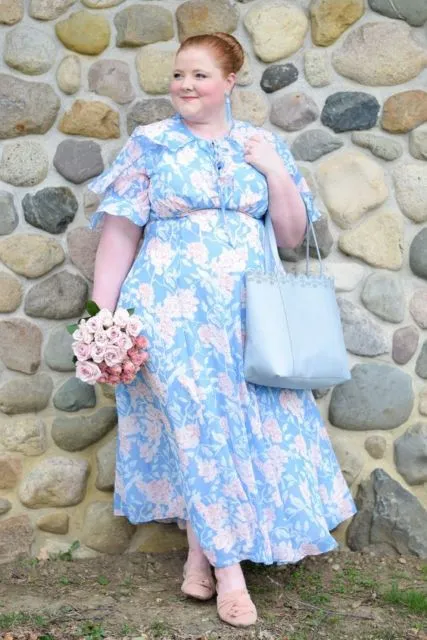 Liz, Fashion Blogger Bertubuh Curvy yang Percaya Diri dengan Aneka Dress Berwarna. Layak Ditiru! 15