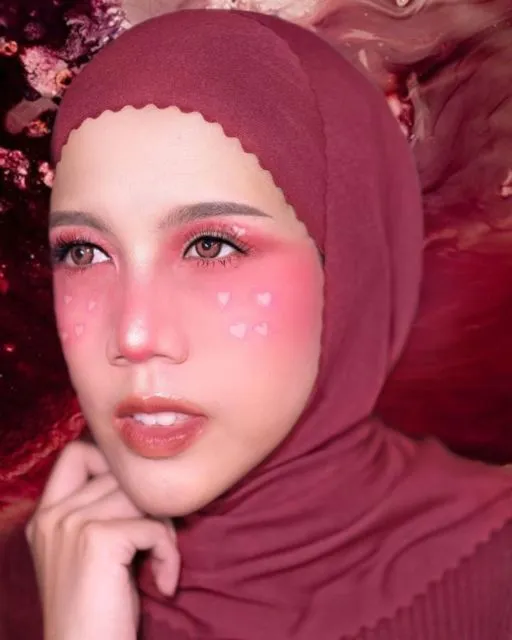 Perjalanan Karierku Jadi MUA, Eks Pekerja Kantoran yang Sempat Make-up 1000 Klien dalam Setahun 5