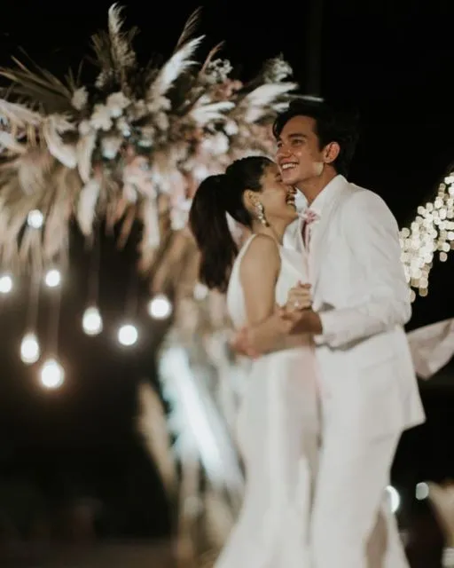 Adipati Dolken-Canti Tachril Nikah di Belitung, Ini 4 Tips Saat Gelar Destination Wedding Impian 3
