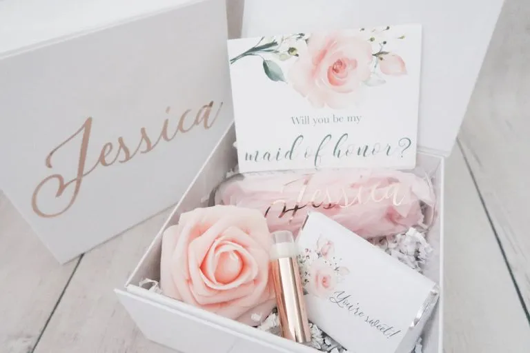 7 Ide Mengemas Kotak Bridesmaid yang Gemas dan Lucu. Ih, Kalau Gini Siapa yang Nggak Mau? 11